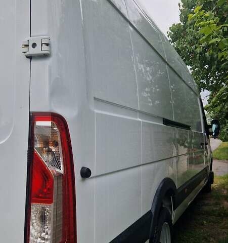 Белый Рено Мастер, объемом двигателя 0 л и пробегом 290 тыс. км за 17900 $, фото 5 на Automoto.ua