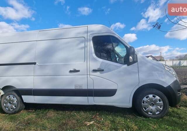 Белый Рено Мастер, объемом двигателя 2.3 л и пробегом 280 тыс. км за 13500 $, фото 2 на Automoto.ua