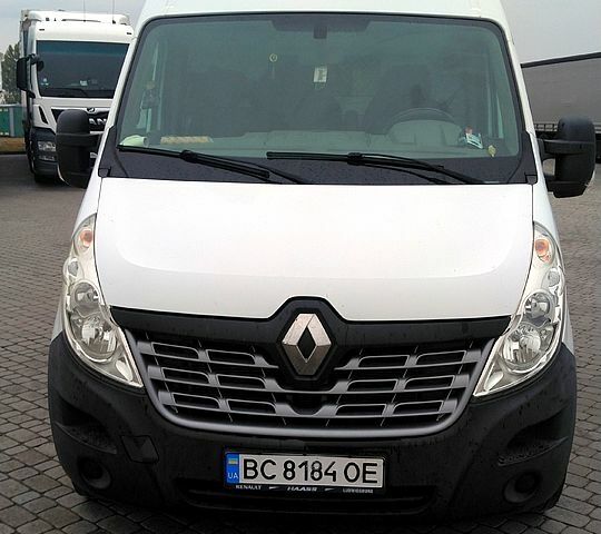 Белый Рено Мастер, объемом двигателя 2.3 л и пробегом 325 тыс. км за 11500 $, фото 3 на Automoto.ua