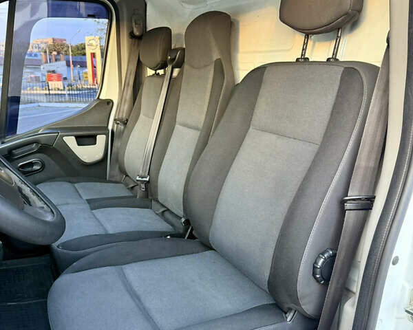 Белый Рено Мастер, объемом двигателя 2.3 л и пробегом 350 тыс. км за 11300 $, фото 21 на Automoto.ua