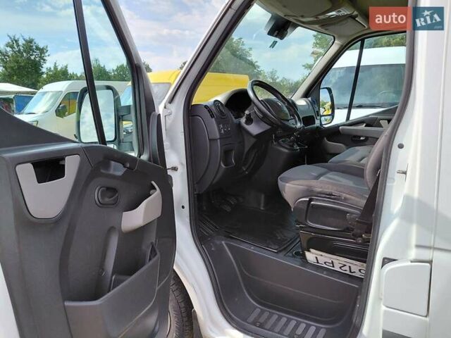 Білий Рено Мастєр, об'ємом двигуна 2.3 л та пробігом 425 тис. км за 12900 $, фото 52 на Automoto.ua