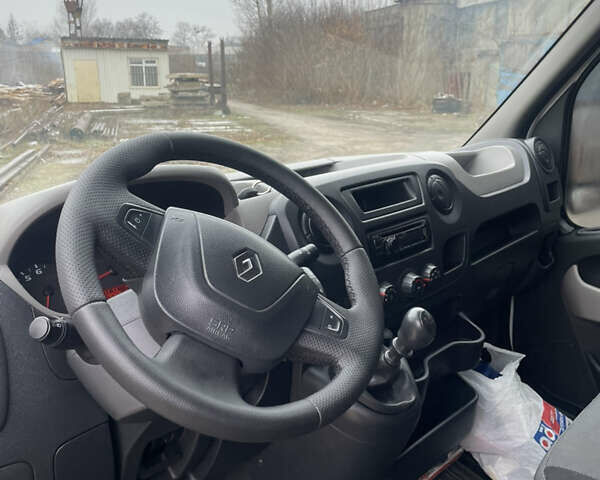 Белый Рено Мастер, объемом двигателя 2.3 л и пробегом 305 тыс. км за 14000 $, фото 4 на Automoto.ua