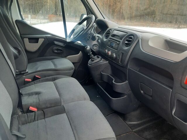 Белый Рено Мастер, объемом двигателя 2.3 л и пробегом 630 тыс. км за 12000 $, фото 6 на Automoto.ua