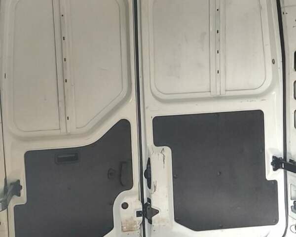 Белый Рено Мастер, объемом двигателя 2.3 л и пробегом 358 тыс. км за 12800 $, фото 13 на Automoto.ua