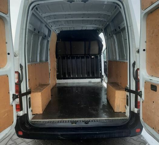 Белый Рено Мастер, объемом двигателя 2.3 л и пробегом 630 тыс. км за 12000 $, фото 9 на Automoto.ua