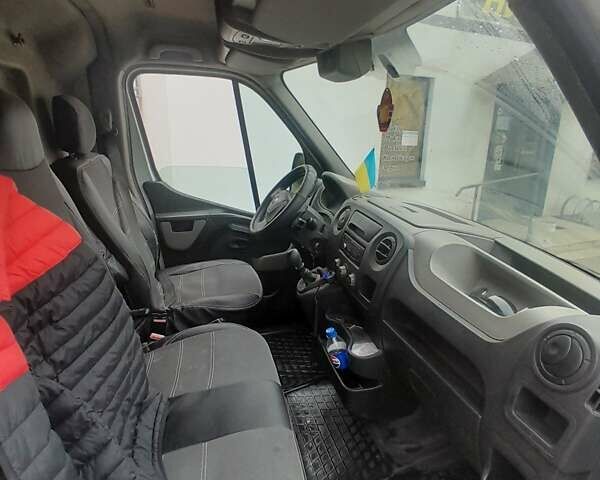 Белый Рено Мастер, объемом двигателя 2.3 л и пробегом 544 тыс. км за 12000 $, фото 4 на Automoto.ua