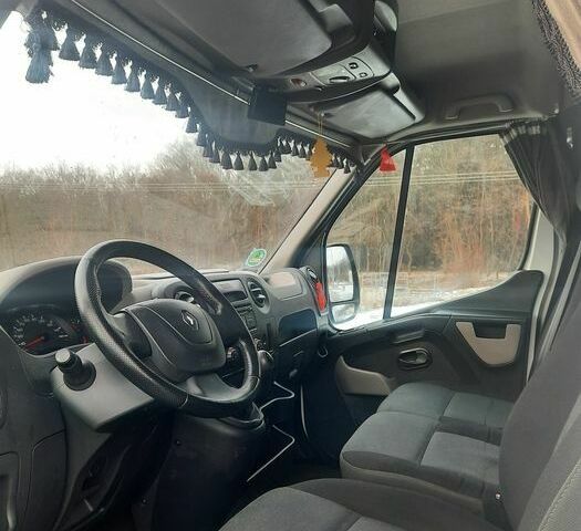 Белый Рено Мастер, объемом двигателя 2.3 л и пробегом 630 тыс. км за 12000 $, фото 4 на Automoto.ua