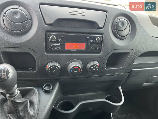 Белый Рено Мастер, объемом двигателя 2.3 л и пробегом 271 тыс. км за 15700 $, фото 23 на Automoto.ua