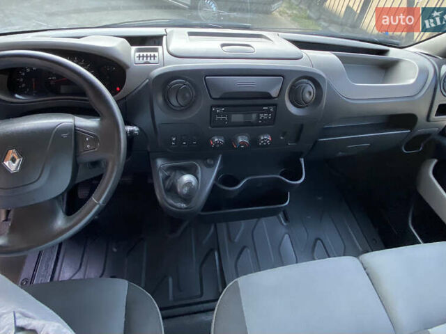 Белый Рено Мастер, объемом двигателя 2.3 л и пробегом 214 тыс. км за 18900 $, фото 9 на Automoto.ua