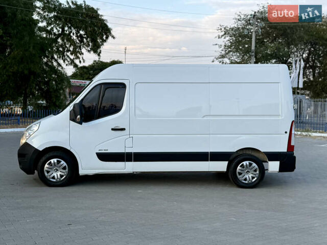 Белый Рено Мастер, объемом двигателя 2.3 л и пробегом 350 тыс. км за 11300 $, фото 2 на Automoto.ua