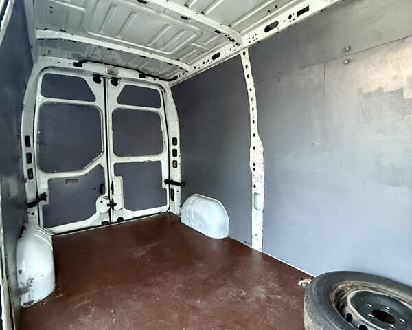 Белый Рено Мастер, объемом двигателя 2.3 л и пробегом 350 тыс. км за 11300 $, фото 26 на Automoto.ua