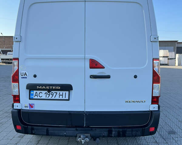 Белый Рено Мастер, объемом двигателя 2.3 л и пробегом 224 тыс. км за 14500 $, фото 1 на Automoto.ua