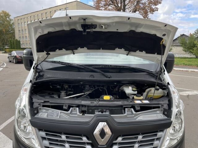 Рено Мастер 2015 в Радивилове на Automoto.ua Белый Рено Мастер, объемом двигателя 2.3 л и пробегом 280 тыс. км за 14500 $, фото 20 на Automoto.ua