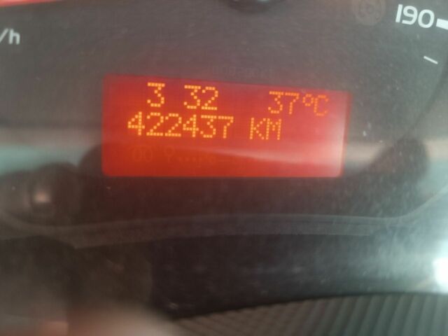 Белый Рено Мастер, объемом двигателя 2.3 л и пробегом 420 тыс. км за 13500 $, фото 8 на Automoto.ua