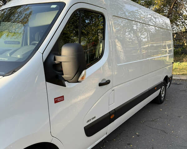 Белый Рено Мастер, объемом двигателя 2.3 л и пробегом 416 тыс. км за 12900 $, фото 3 на Automoto.ua