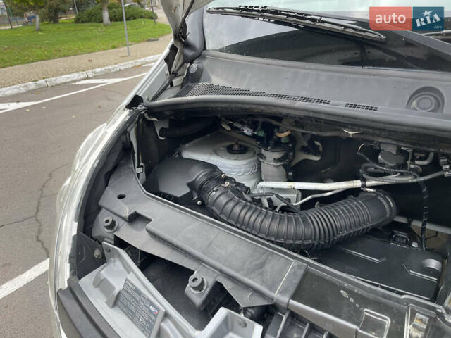 Рено Мастєр 2015 у Радивилове на Automoto.ua Білий Рено Мастєр, об'ємом двигуна 2.3 л та пробігом 280 тис. км за 14500 $, фото 55 на Automoto.ua