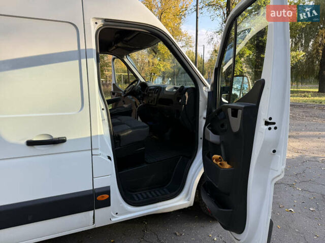 Белый Рено Мастер, объемом двигателя 2.3 л и пробегом 416 тыс. км за 12900 $, фото 11 на Automoto.ua