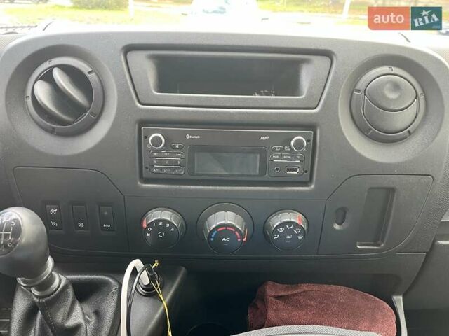Білий Рено Мастєр, об'ємом двигуна 2.3 л та пробігом 386 тис. км за 15000 $, фото 7 на Automoto.ua