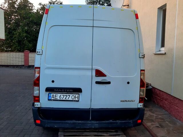Белый Рено Мастер, объемом двигателя 2.3 л и пробегом 460 тыс. км за 13500 $, фото 4 на Automoto.ua