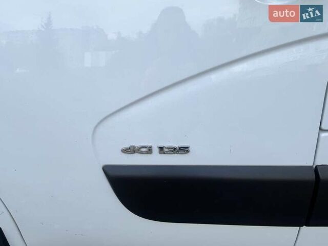 Білий Рено Мастєр, об'ємом двигуна 2.3 л та пробігом 386 тис. км за 15000 $, фото 9 на Automoto.ua