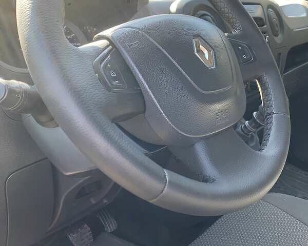 Рено Мастер 2015 в Корце на Automoto.ua Белый Рено Мастер, объемом двигателя 2.3 л и пробегом 370 тыс. км за 16500 $, фото 3 на Automoto.ua