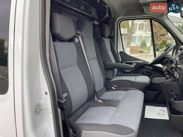 Рено Мастєр 2015 у Радивилове на Automoto.ua Білий Рено Мастєр, об'ємом двигуна 2.3 л та пробігом 280 тис. км за 14500 $, фото 40 на Automoto.ua