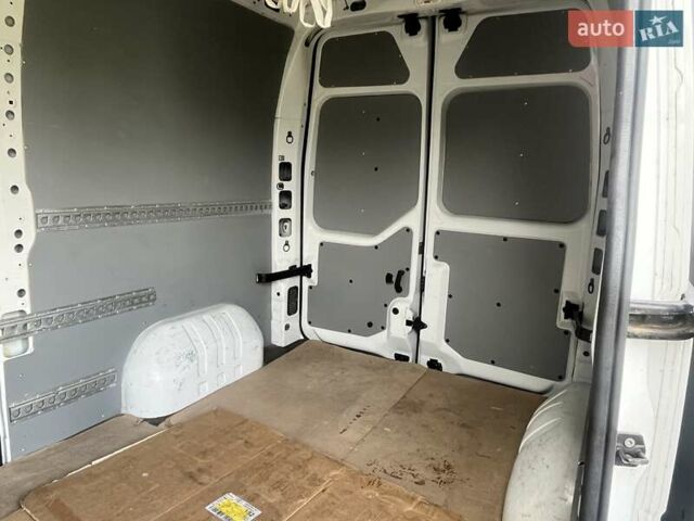 Білий Рено Мастєр, об'ємом двигуна 2.3 л та пробігом 386 тис. км за 15000 $, фото 5 на Automoto.ua