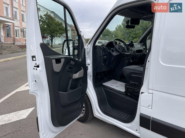 Рено Мастєр 2015 у Радивилове на Automoto.ua Білий Рено Мастєр, об'ємом двигуна 2.3 л та пробігом 280 тис. км за 14500 $, фото 24 на Automoto.ua