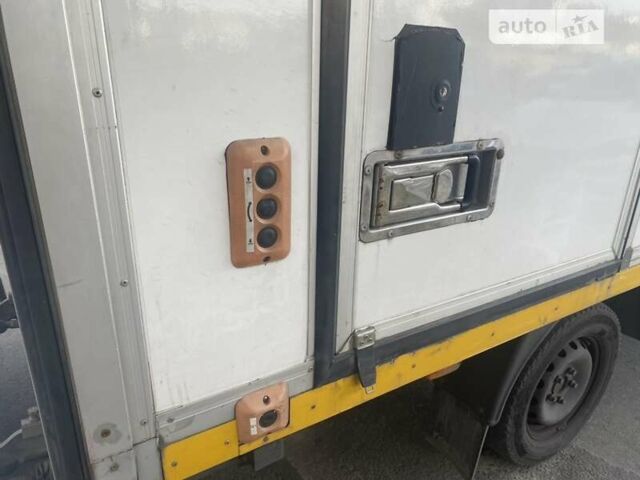 Белый Рено Мастер, объемом двигателя 2.3 л и пробегом 325 тыс. км за 14400 $, фото 6 на Automoto.ua