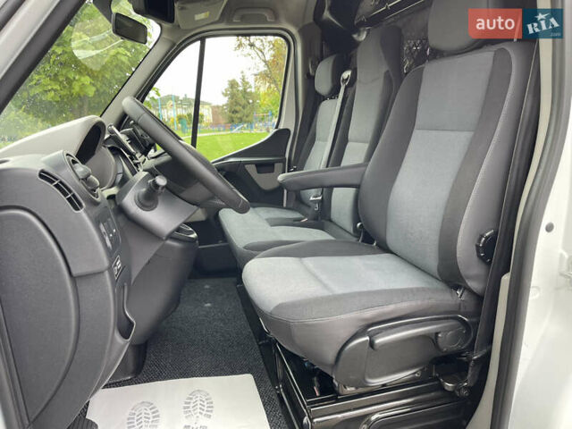 Рено Мастєр 2015 у Радивилове на Automoto.ua Білий Рено Мастєр, об'ємом двигуна 2.3 л та пробігом 280 тис. км за 14500 $, фото 37 на Automoto.ua