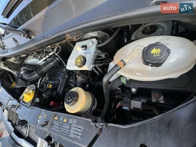 Белый Рено Мастер, объемом двигателя 2.3 л и пробегом 380 тыс. км за 13900 $, фото 16 на Automoto.ua