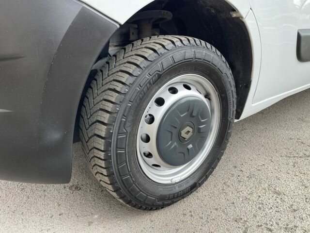 Рено Мастер 2015 в Радивилове на Automoto.ua Белый Рено Мастер, объемом двигателя 2.3 л и пробегом 280 тыс. км за 14500 $, фото 7 на Automoto.ua