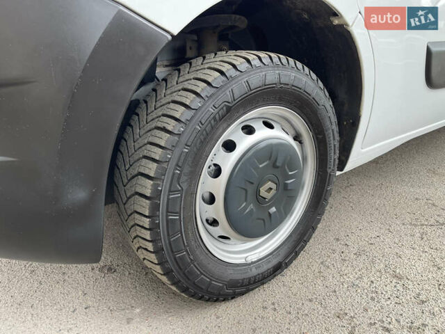 Рено Мастєр 2015 у Радивилове на Automoto.ua Білий Рено Мастєр, об'ємом двигуна 2.3 л та пробігом 280 тис. км за 14500 $, фото 17 на Automoto.ua