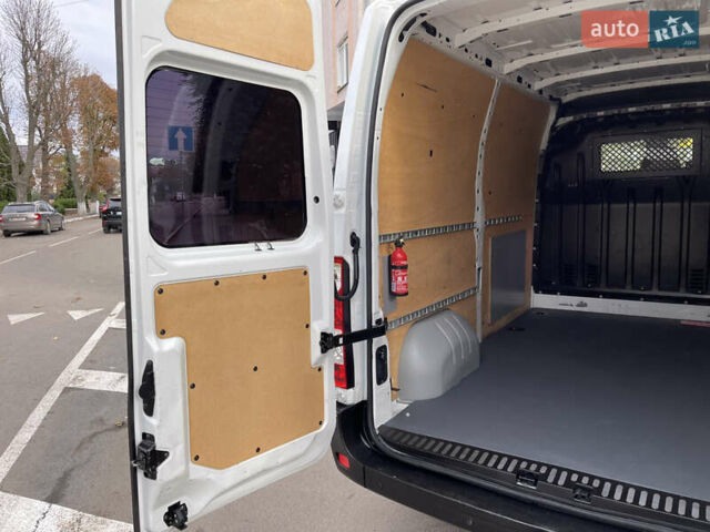 Рено Мастєр 2015 у Радивилове на Automoto.ua Білий Рено Мастєр, об'ємом двигуна 2.3 л та пробігом 280 тис. км за 14500 $, фото 50 на Automoto.ua