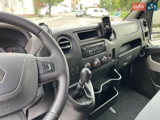 Рено Мастєр 2015 у Радивилове на Automoto.ua Білий Рено Мастєр, об'ємом двигуна 2.3 л та пробігом 280 тис. км за 14500 $, фото 36 на Automoto.ua