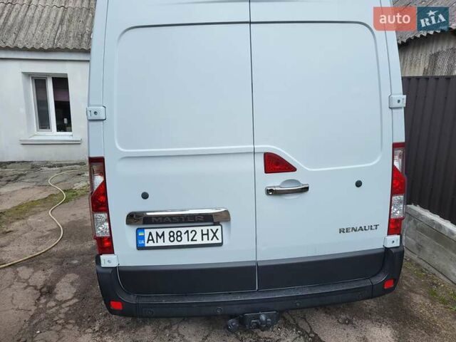 Белый Рено Мастер, объемом двигателя 2.3 л и пробегом 173 тыс. км за 13000 $, фото 2 на Automoto.ua