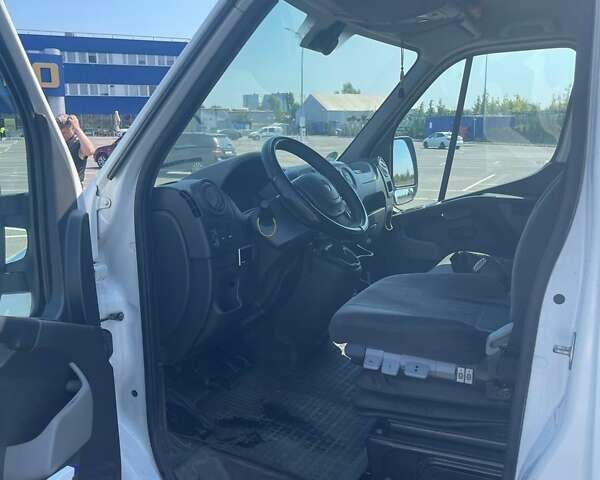 Белый Рено Мастер, объемом двигателя 2.3 л и пробегом 222 тыс. км за 11500 $, фото 14 на Automoto.ua