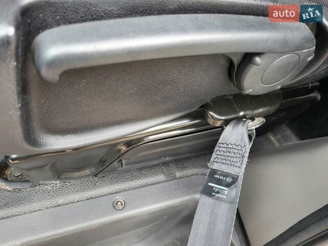 Білий Рено Мастєр, об'ємом двигуна 2.3 л та пробігом 173 тис. км за 13850 $, фото 19 на Automoto.ua