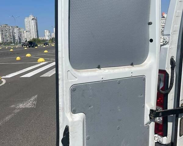 Белый Рено Мастер, объемом двигателя 2.3 л и пробегом 222 тыс. км за 11500 $, фото 8 на Automoto.ua