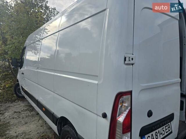 Рено Мастер 2015 в Черкассах на Automoto.ua Белый Рено Мастер, объемом двигателя 2.3 л и пробегом 468 тыс. км за 12900 $, фото 4 на Automoto.ua