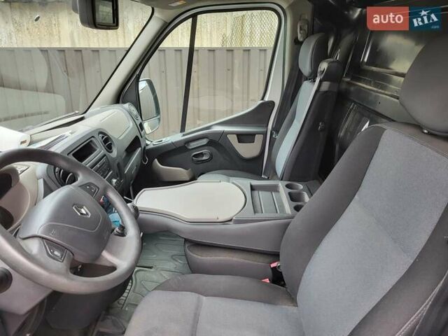 Білий Рено Мастєр, об'ємом двигуна 2.3 л та пробігом 173 тис. км за 13850 $, фото 17 на Automoto.ua