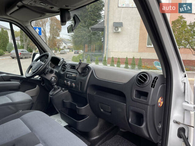 Рено Мастєр 2015 у Радивилове на Automoto.ua Білий Рено Мастєр, об'ємом двигуна 2.3 л та пробігом 280 тис. км за 14500 $, фото 39 на Automoto.ua