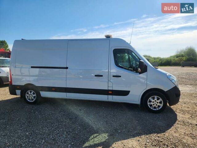 Белый Рено Мастер, объемом двигателя 2.3 л и пробегом 242 тыс. км за 15200 $, фото 2 на Automoto.ua