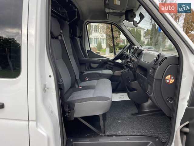 Рено Мастєр 2015 у Радивилове на Automoto.ua Білий Рено Мастєр, об'ємом двигуна 2.3 л та пробігом 280 тис. км за 14500 $, фото 43 на Automoto.ua