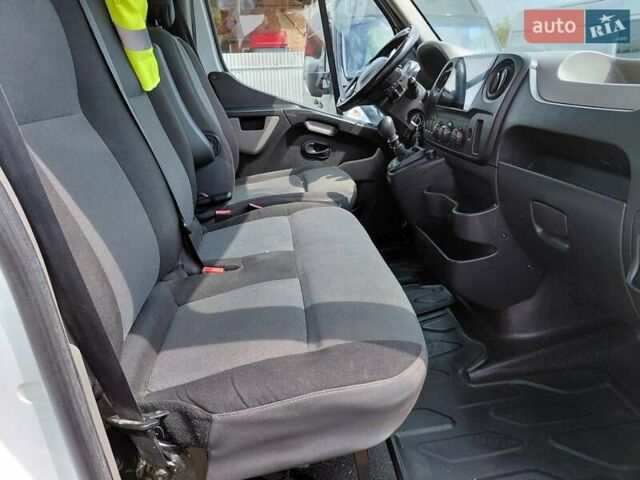 Білий Рено Мастєр, об'ємом двигуна 2.3 л та пробігом 302 тис. км за 12900 $, фото 36 на Automoto.ua