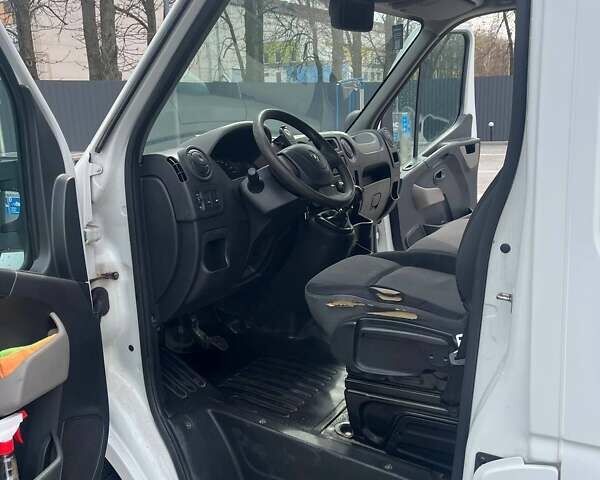 Білий Рено Мастєр, об'ємом двигуна 2.3 л та пробігом 494 тис. км за 12800 $, фото 8 на Automoto.ua