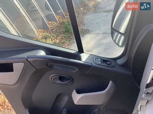 Білий Рено Мастєр, об'ємом двигуна 2.3 л та пробігом 294 тис. км за 14000 $, фото 18 на Automoto.ua