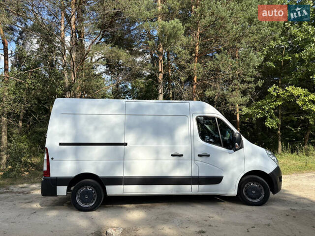 Белый Рено Мастер, объемом двигателя 2.5 л и пробегом 278 тыс. км за 16200 $, фото 2 на Automoto.ua