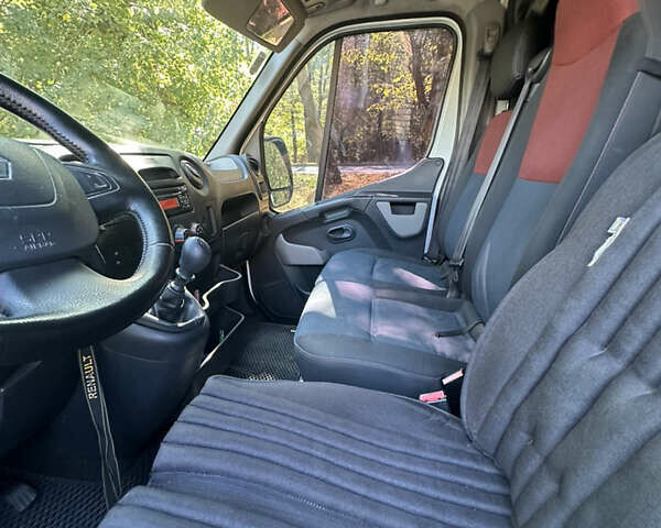 Білий Рено Мастєр, об'ємом двигуна 2.3 л та пробігом 459 тис. км за 13600 $, фото 5 на Automoto.ua