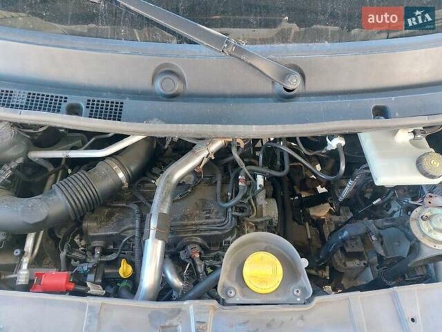 Білий Рено Мастєр, об'ємом двигуна 2.3 л та пробігом 250 тис. км за 12800 $, фото 22 на Automoto.ua